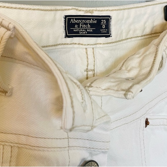 Abercrombie & Fitch White Denim Skirt Button Closure Natural/Hi Waist Sz 25 / 0 - Picture 6 of 11